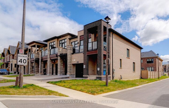 Property Photo:  31 Harvey Bunker Crescent  ON L6C 3K3 