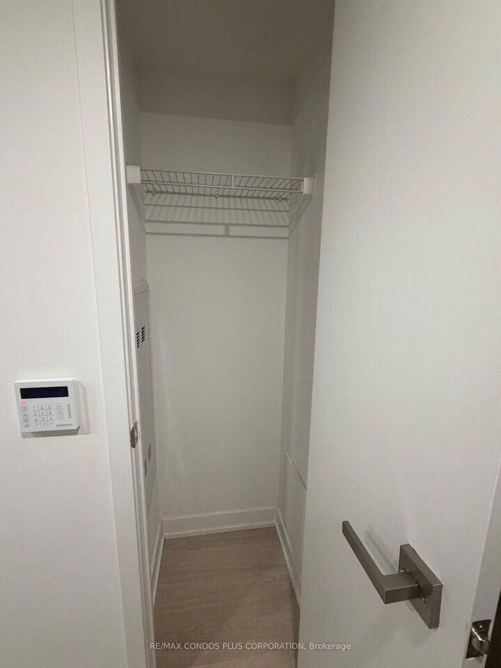 Property Photo:  30 Tretti Way 301  ON M3H 0E3 