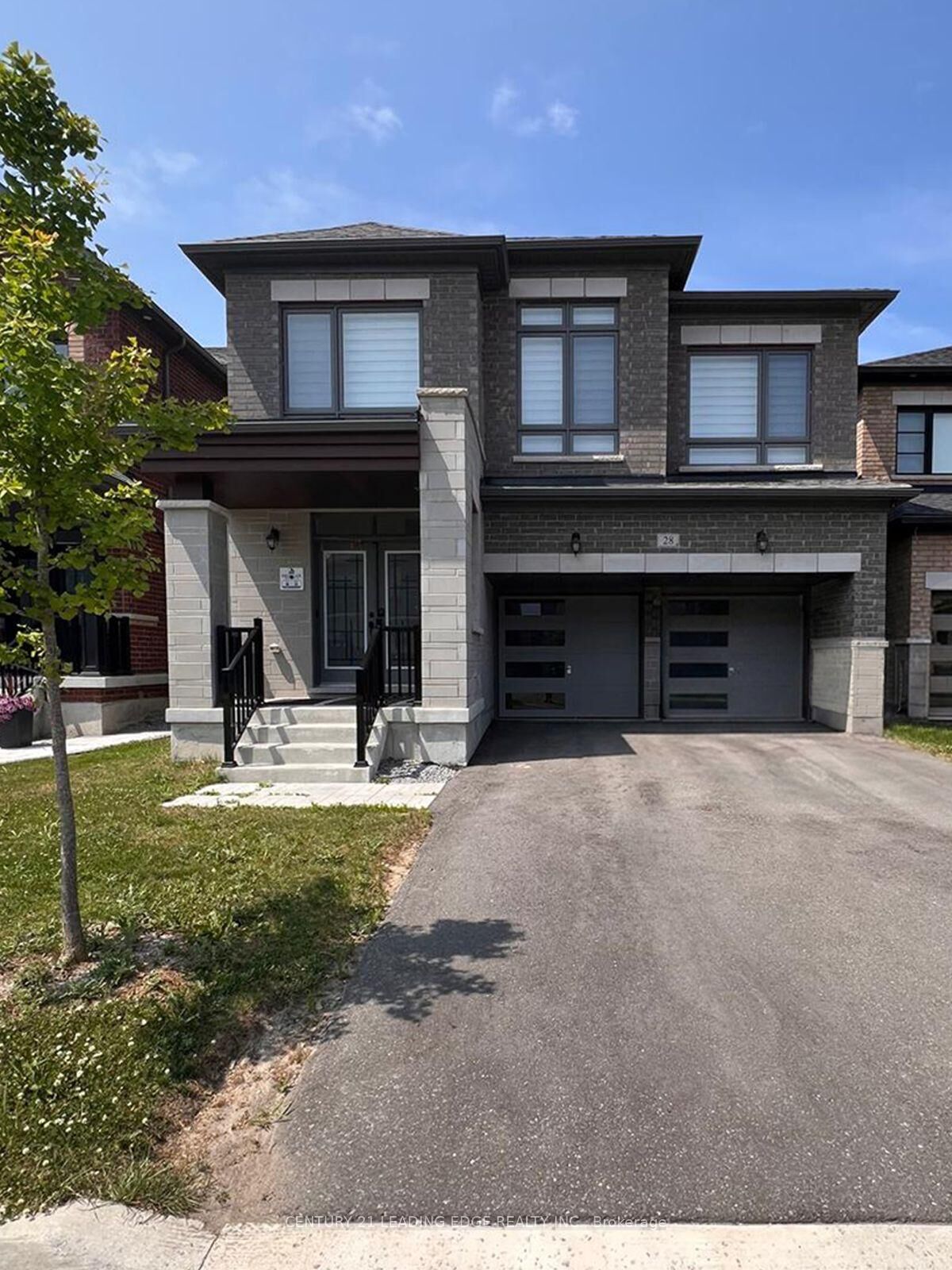 Property Photo:  28 Vickery Street  ON L1P 0L2 