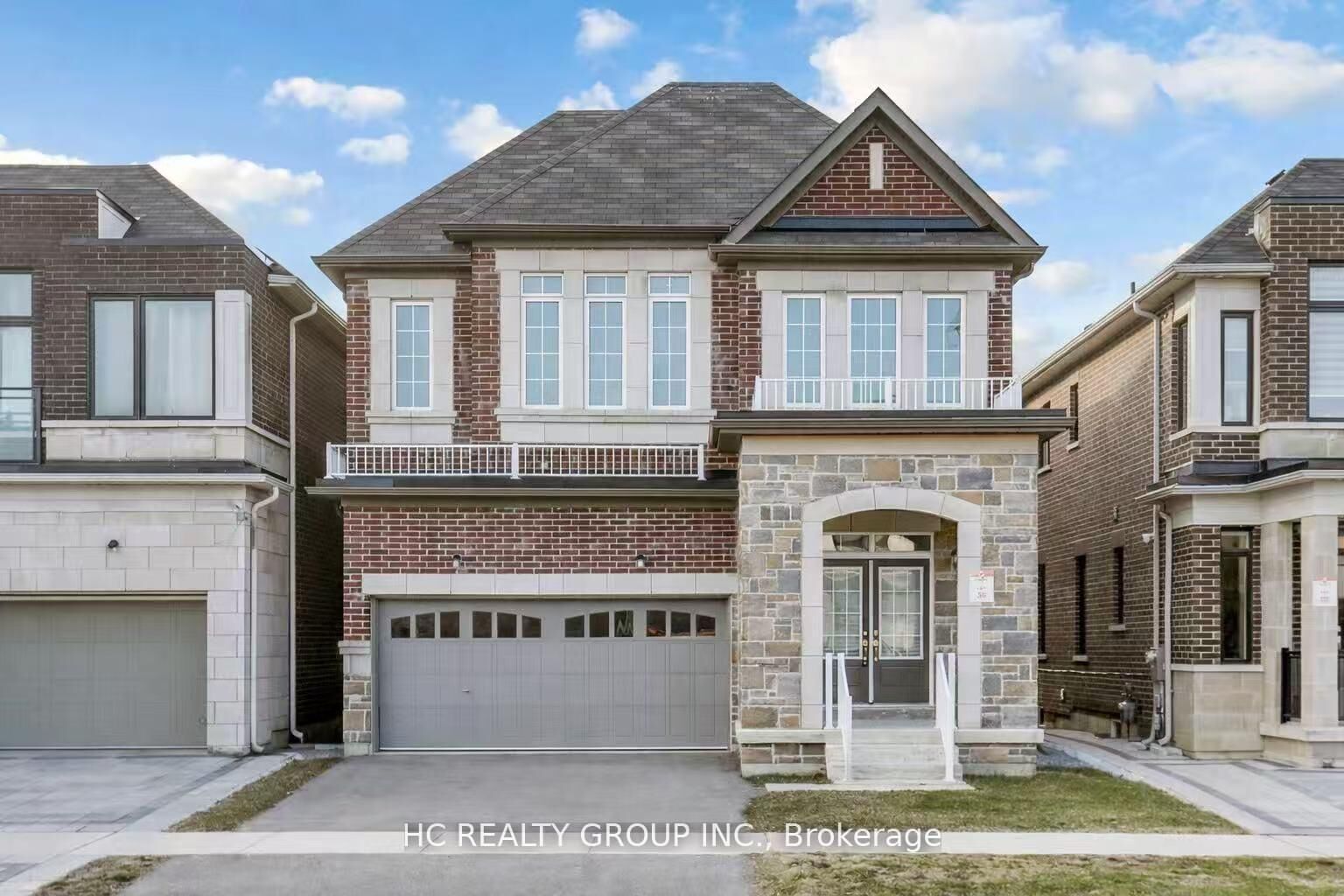 Property Photo: 156 Hartney Drive ON L4S 0L1