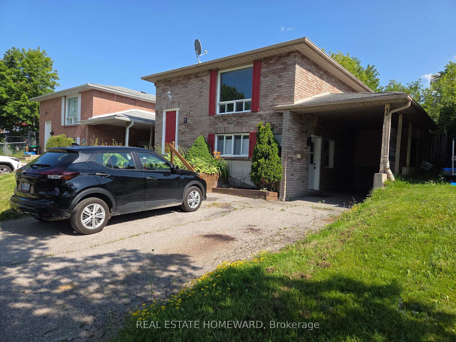 Property Photo:  7 Bristow Court B  ON L4N 6T1 