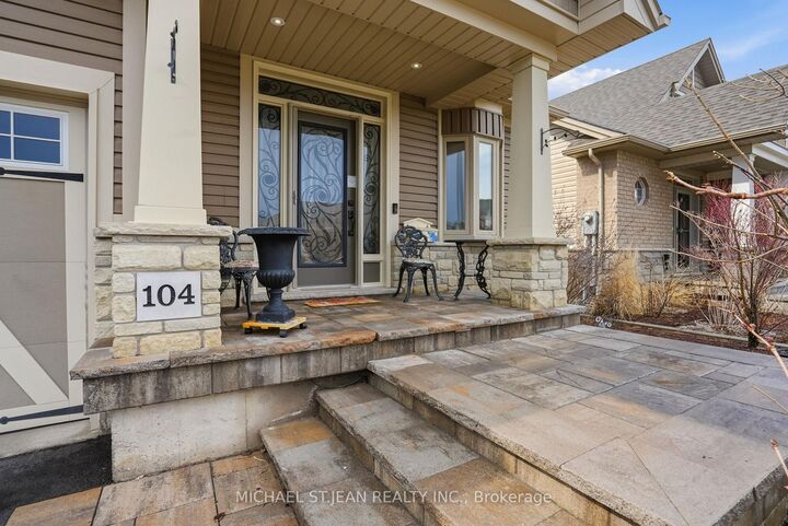 Property Photo: 104 Anastasia Boulevard ON L0R 2A0