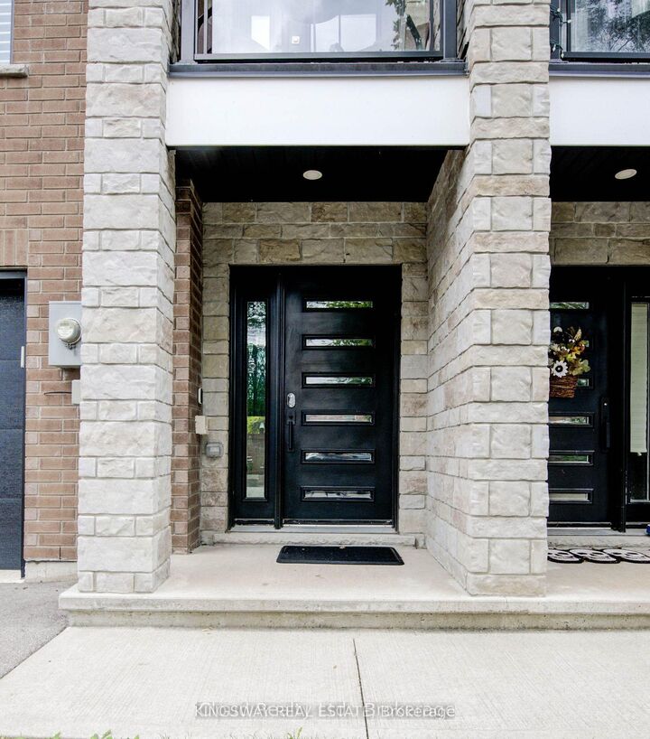 Property Photo:  33 Jarvis Street  ON N3T 4A7 