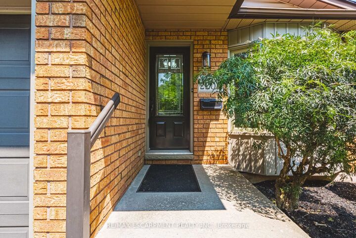 Property Photo:  2206 Donald Road  ON L7M 3R9 