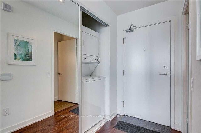 Property Photo: 121 McMahon Drive 2010 ON M2K 0C1