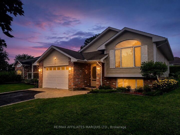 Property Photo:  248 Northwoods Crescent  ON K6H 7K3 