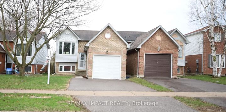 Property Photo:  11 Fenwick Avenue  ON L1C 4R6 