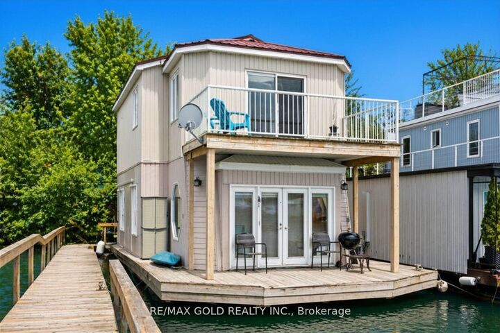 Property Photo: 7 Brimley Road S 1 ON M1M 3W3