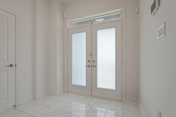 2201 Crystal Drive — photo 1