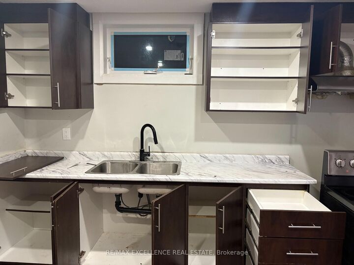 Property Photo: 31 Bernick Drive Basement ON L4M 5C1
