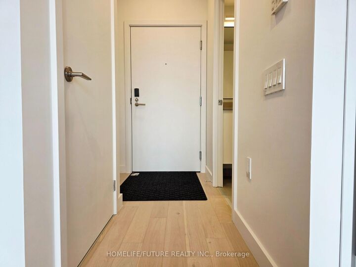 Property Photo: 1720 Bayview Avenue 430 ON M4G 0E5