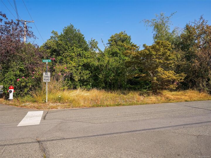 Property Photo: 1170 Dignan Rd BC V8M 1H4