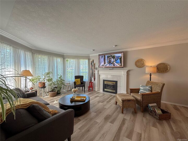Property Photo: 688 Albatross Cres BC V9W 6Z9