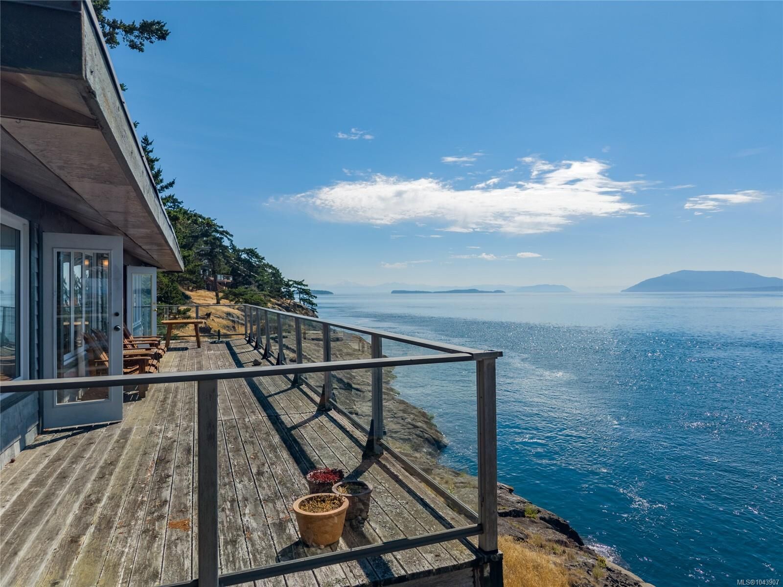 Property Photo: 204 Cliffside Rd BC V0N 2Y0