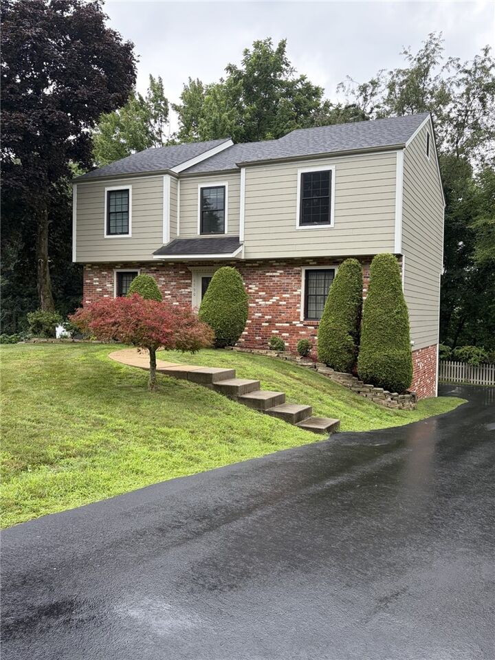 Property Photo:  4790 Bayfield Rd  PA 15101 