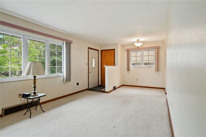 Property Photo: 33 Perry St PA 15209