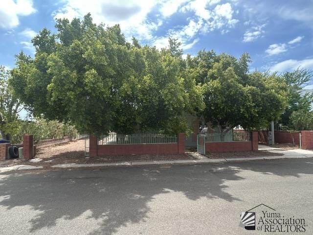 Property Photo:  10754 S McKenzie Ave  AZ 85365 