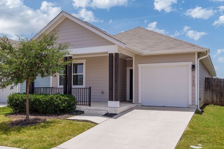 Property Photo: 320 E Broade Street TX 78641