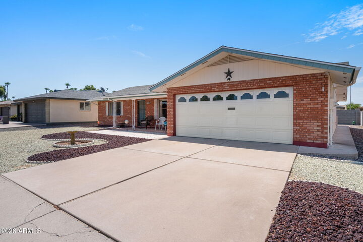 Property Photo: 4733 E Florian Circle AZ 85206