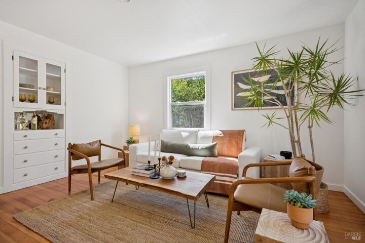Property Photo:  280 Neva Street  CA 95472 