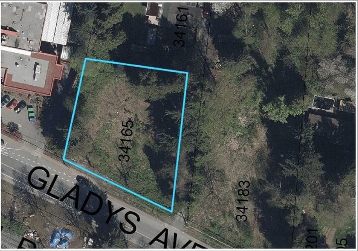 34165 Gladys Avenue — photo 1