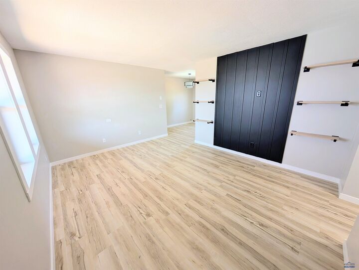 Property Photo: 502 Falcon Dr SD 57719