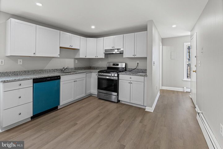 Property Photo:  113 W 22nd Street 3  MD 21218 
