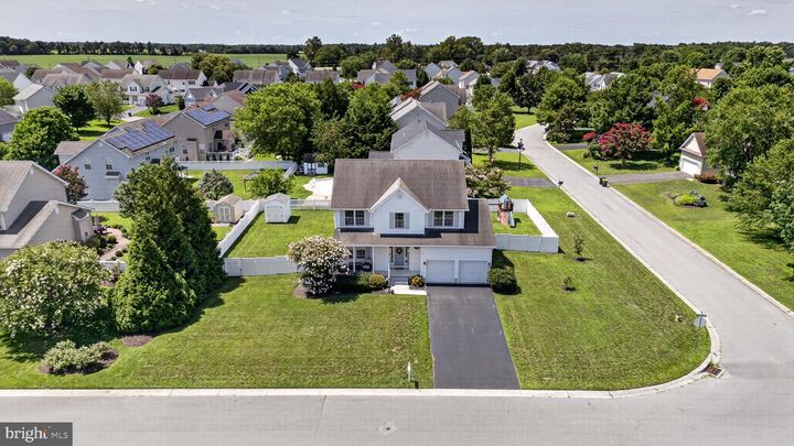 Property Photo:  12 E Green Lane  DE 19963 