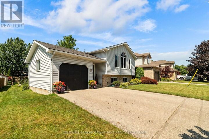 Property Photo:  62 George Street  ON N0M 1S3 