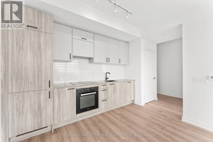 Property Photo: 1 Quarrington Lane 2203 ON M3C 0S4