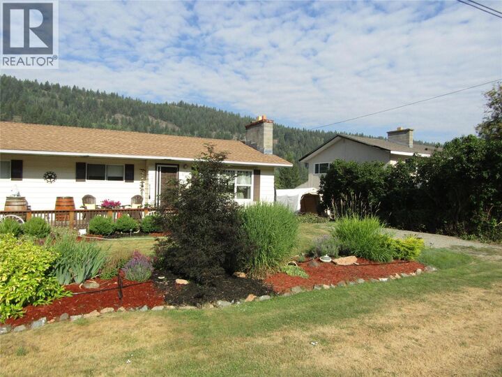 Property Photo: 817 Kimberley Avenue BC V0H 1J0