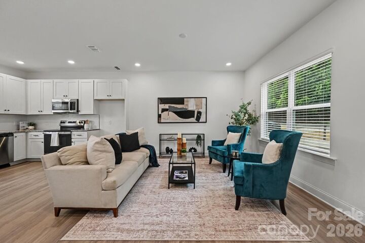 Property Photo: 53 E 13th Street NC 28658