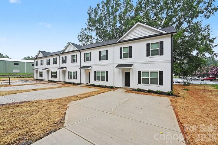Property Photo:  53 E 13th Street  NC 28658 