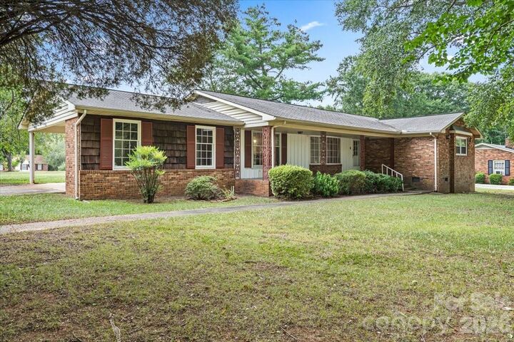 Property Photo:  816 Clinton Avenue  SC 29720 