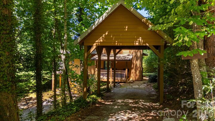 Property Photo:  169 Viking Trail  NC 28739 