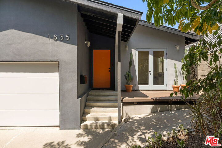 Property Photo: 1835 N Avenue 55 CA 90042