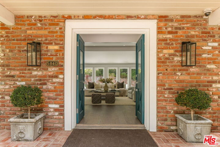 Property Photo:  5840 Round Meadow Rd  CA 91302 