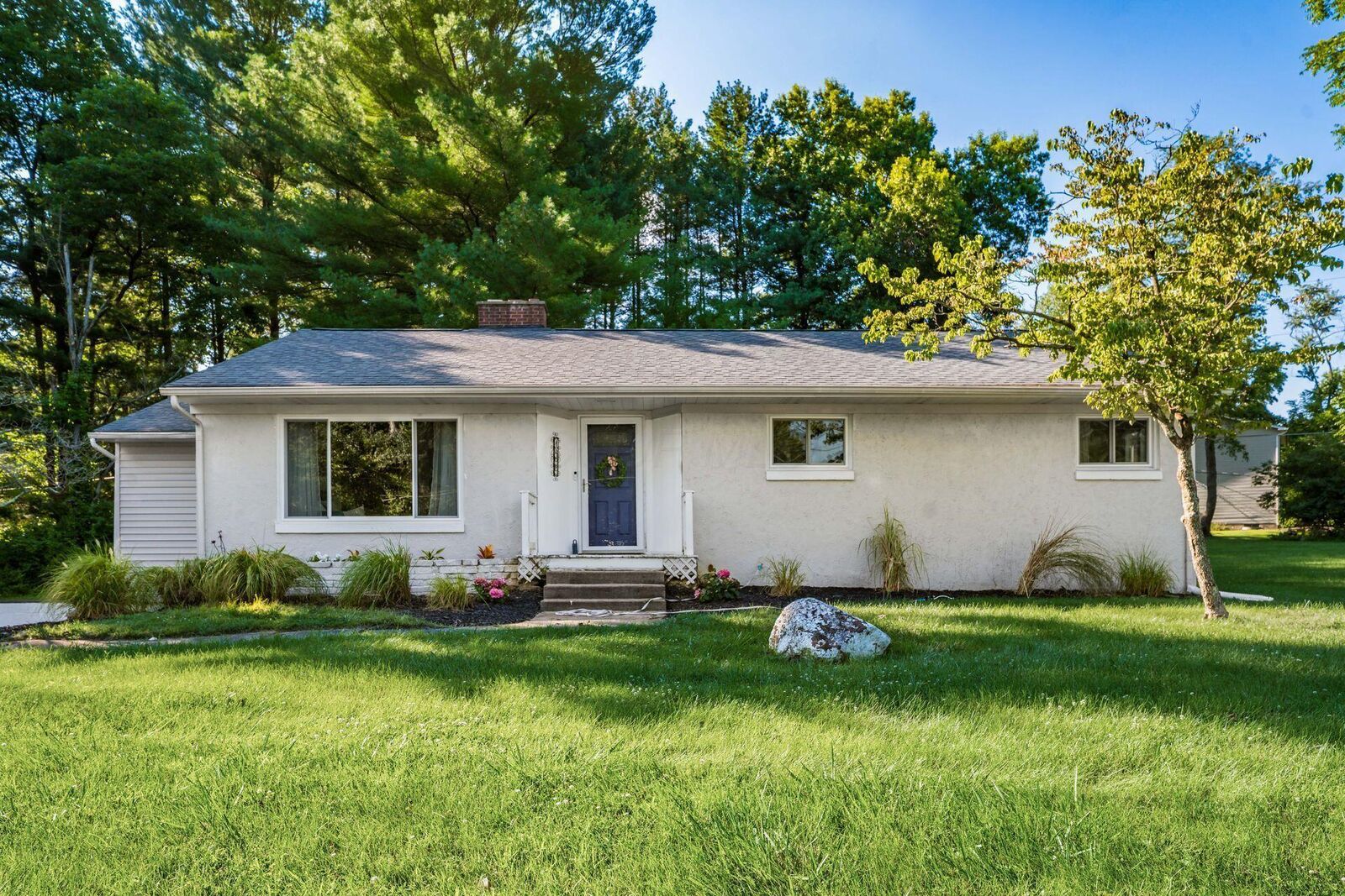 Property Photo: 1499 Stringtown NE Road OH 43130