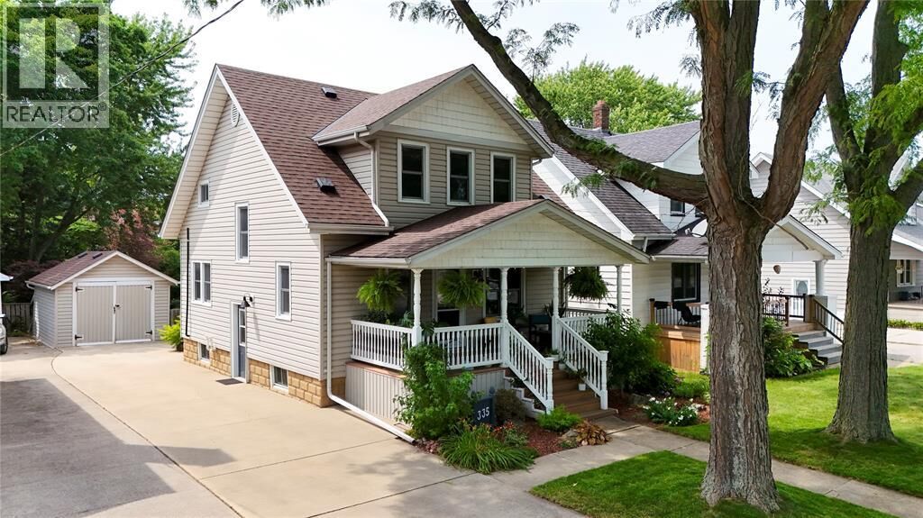 Property Photo:  335 Russell Street  ON N7T 6S5 