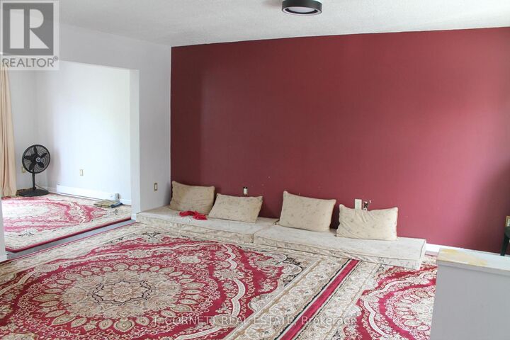 Property Photo:  109 Eleventh Avenue East  ON K6H 7B8 