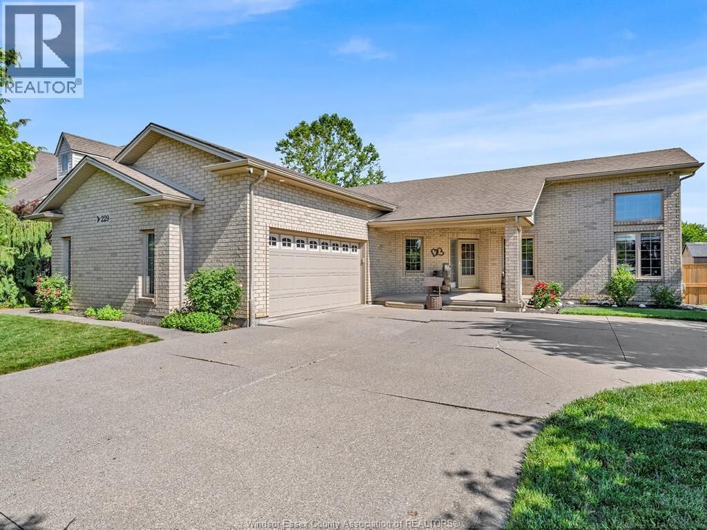 Property Photo: 229 St. Peter Street ON N8L 0N9