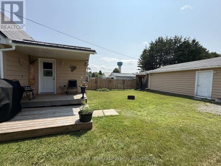 Property Photo:  19 Twentyeighth Street  ON P0K 1X0 
