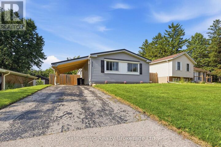 Property Photo: 925 Sunset Boulevard ON N4S 4A5