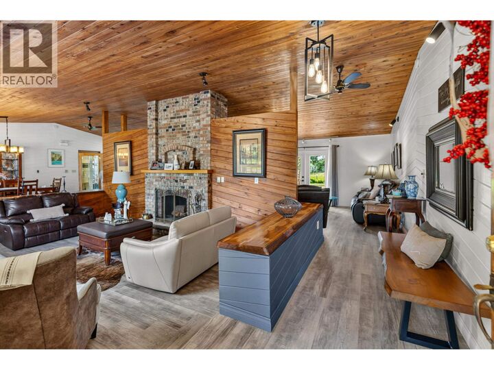 Property Photo: 5455 Courval Road BC V2N 6A4