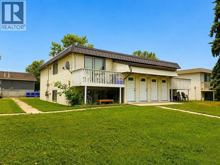 Property Photo:  8014805 52 Street  AB T4H 1G2 