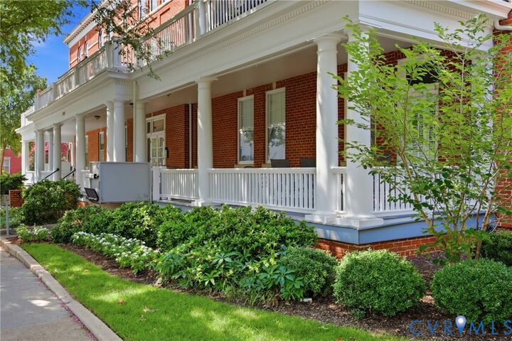 Property Photo:  2620 Stuart Avenue U3f  VA 23220 