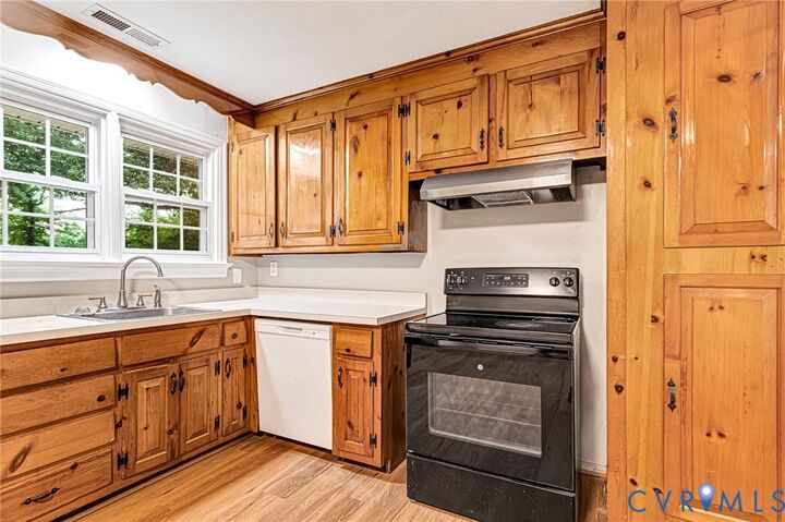 Property Photo: 7613 Ansley Road VA 23231