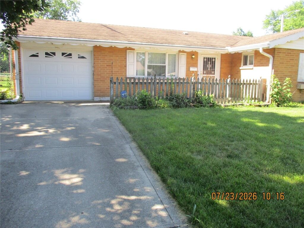 Property Photo:  1022 Mayfield Drive  OH 45373 