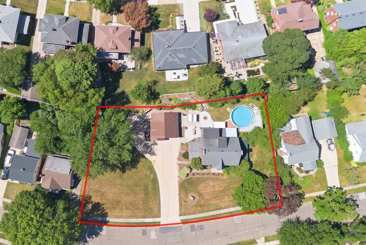 Property Photo:  124 W 37th Street  PA 16508 