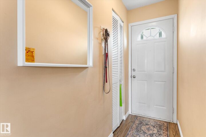 Property Photo:  173 Cornell Court NW  AB T5C 3C3 